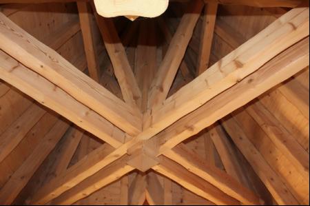 Cobs-charpente-traditionnelle-bois vieilli-chateau-lincomparable-tresserve-savoie-73